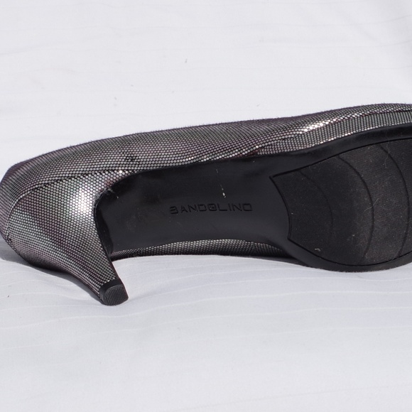 Bandolino "Mylah" Silver Peep Toe Platform Pump Heels- Sz. 9 - Picture 4 of 4